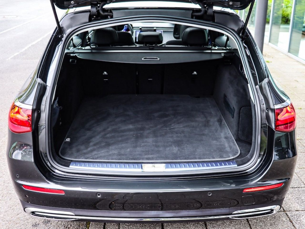 Mercedes-Benz E-Klasse – Bild 14
