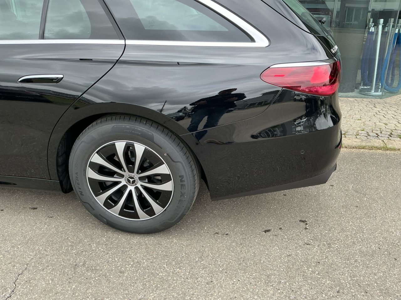 Mercedes-Benz E-Klasse – Bild 4