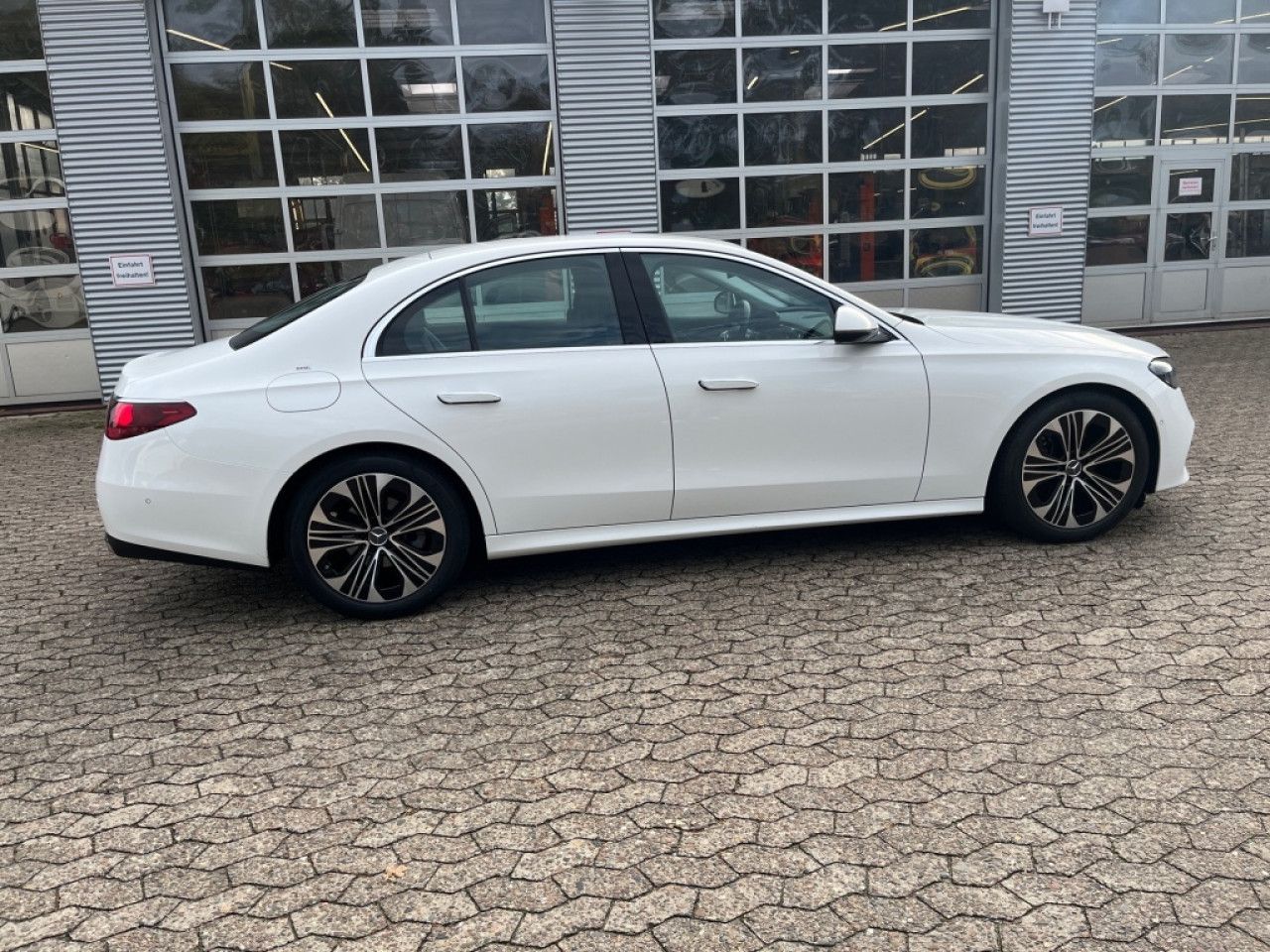 Mercedes-Benz E-Klasse – Bild 23