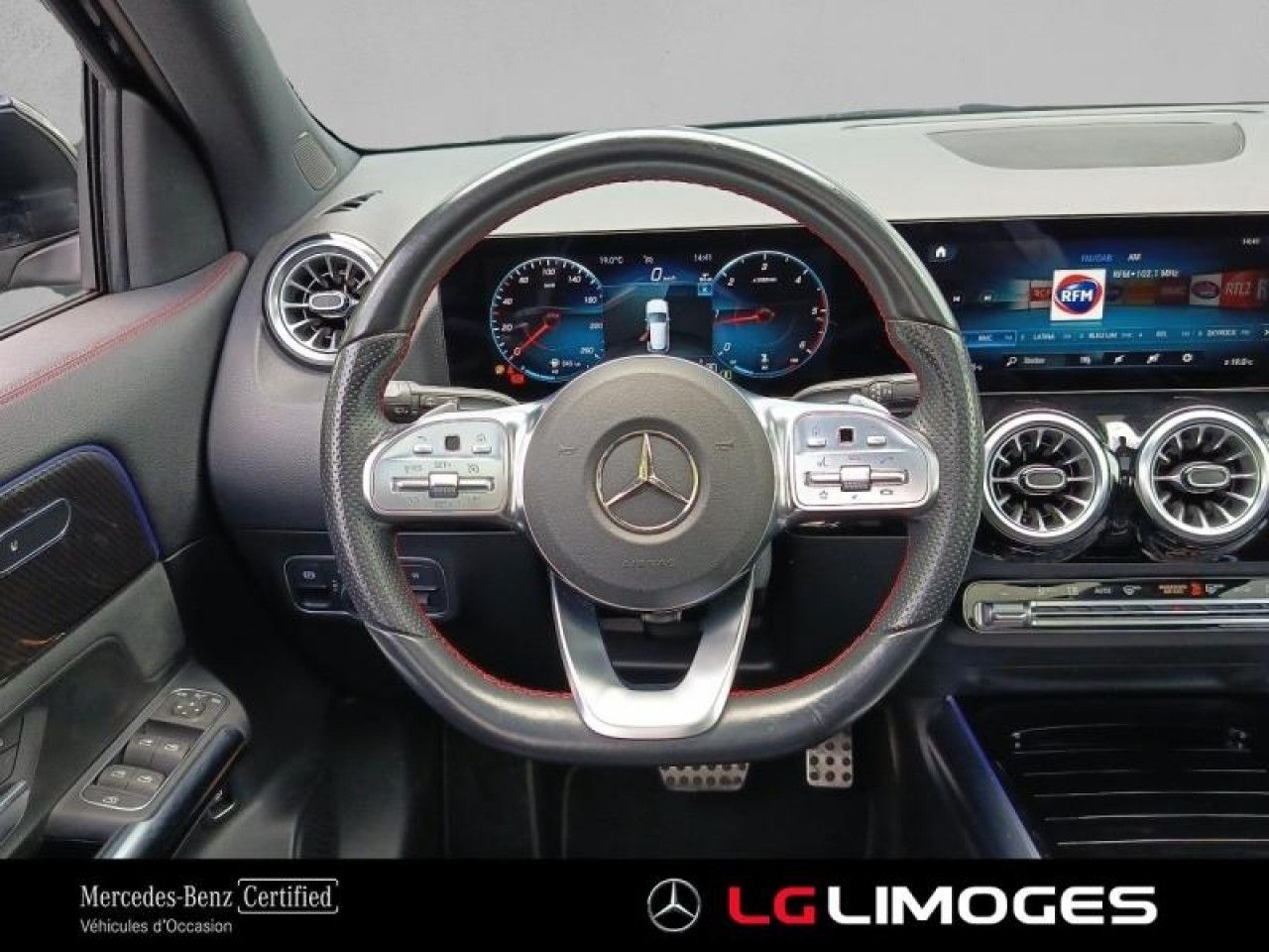 Photo du v&eacute;hicule 14 / 18