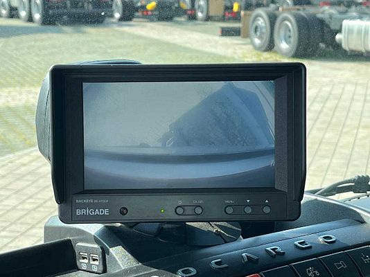 Vehicle image 11 / 15