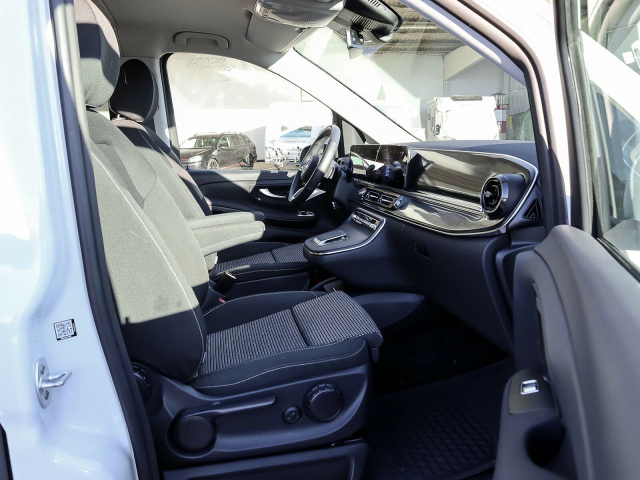 Mercedes-Benz EQV – Bild 13