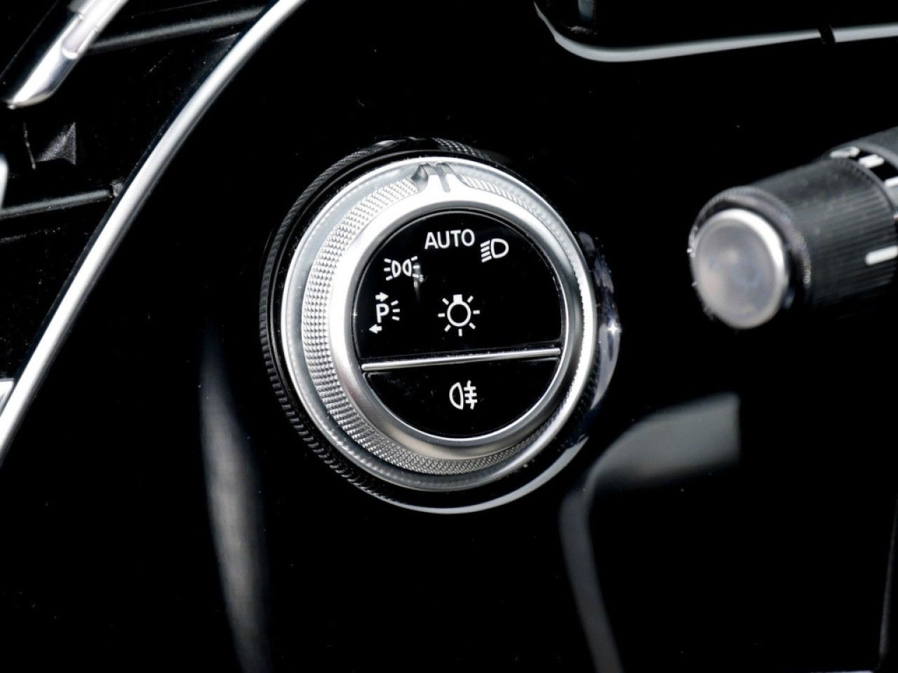 Mercedes-Benz E-Klasse – Bild 16