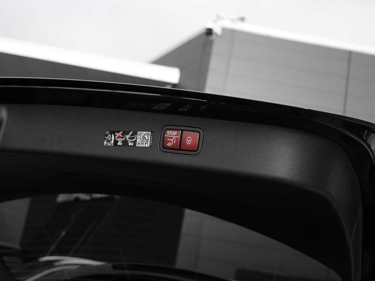 Mercedes-Benz E-Klasse – Bild 12