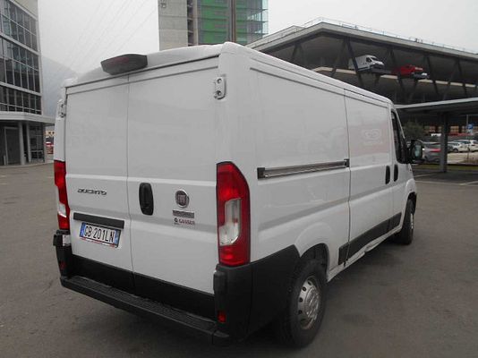 Vehicle image 6 / 10