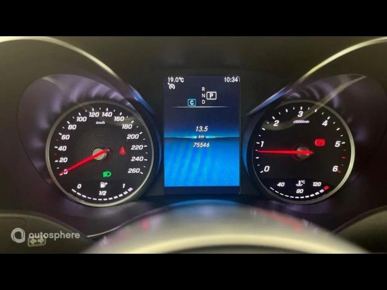 Photo du v&eacute;hicule 9 / 18