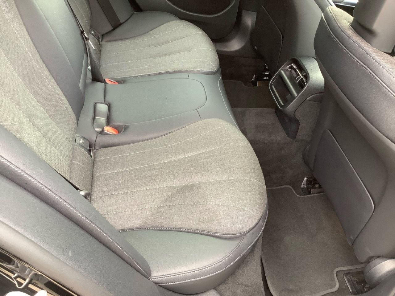 Mercedes-Benz E-Klasse – Bild 14
