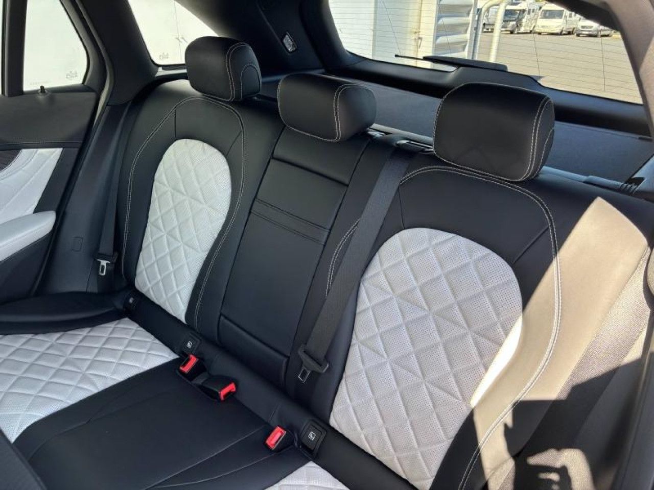 Photo du v&eacute;hicule 10 / 15