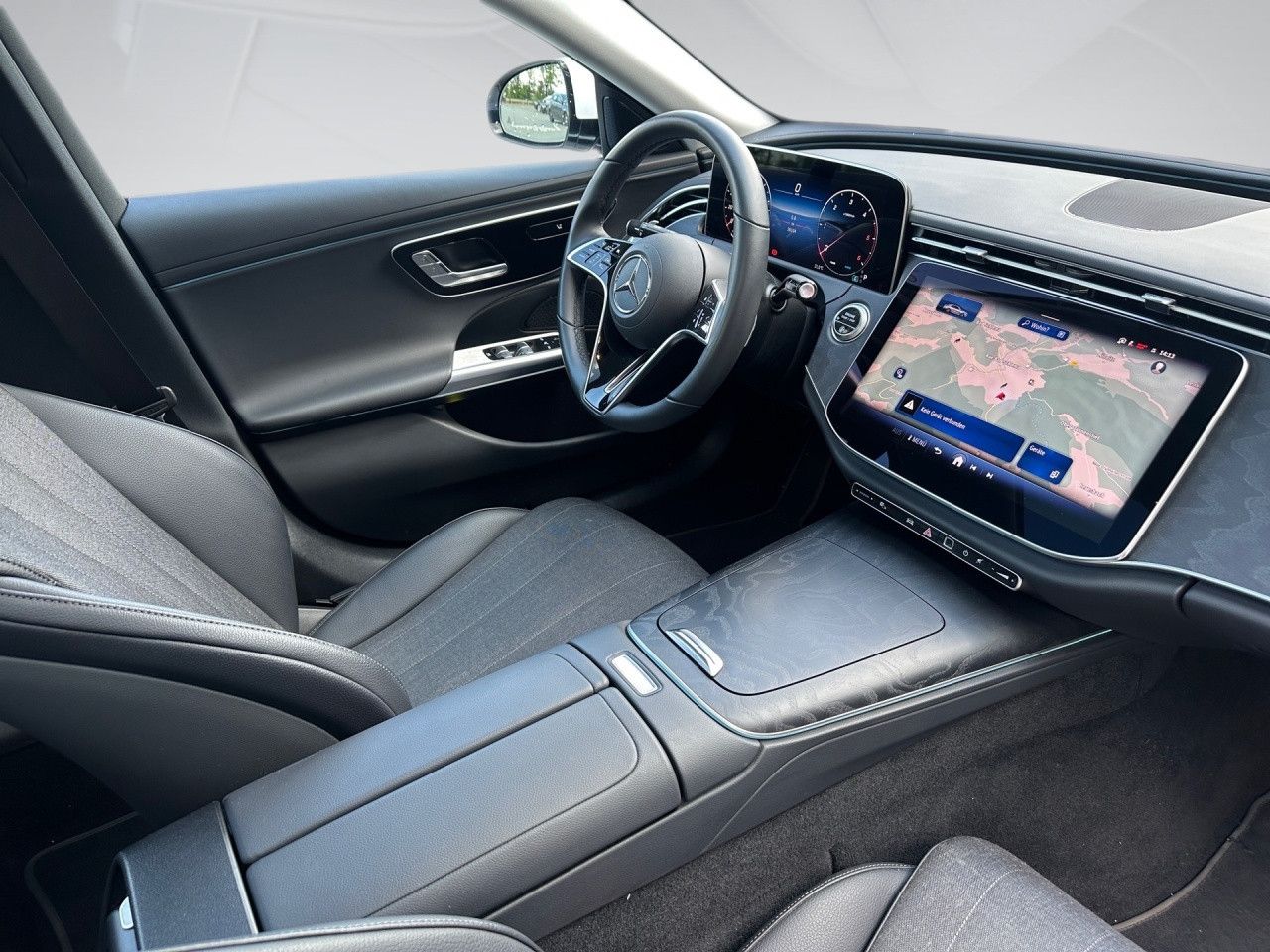 Mercedes-Benz E-Klasse – Bild 8