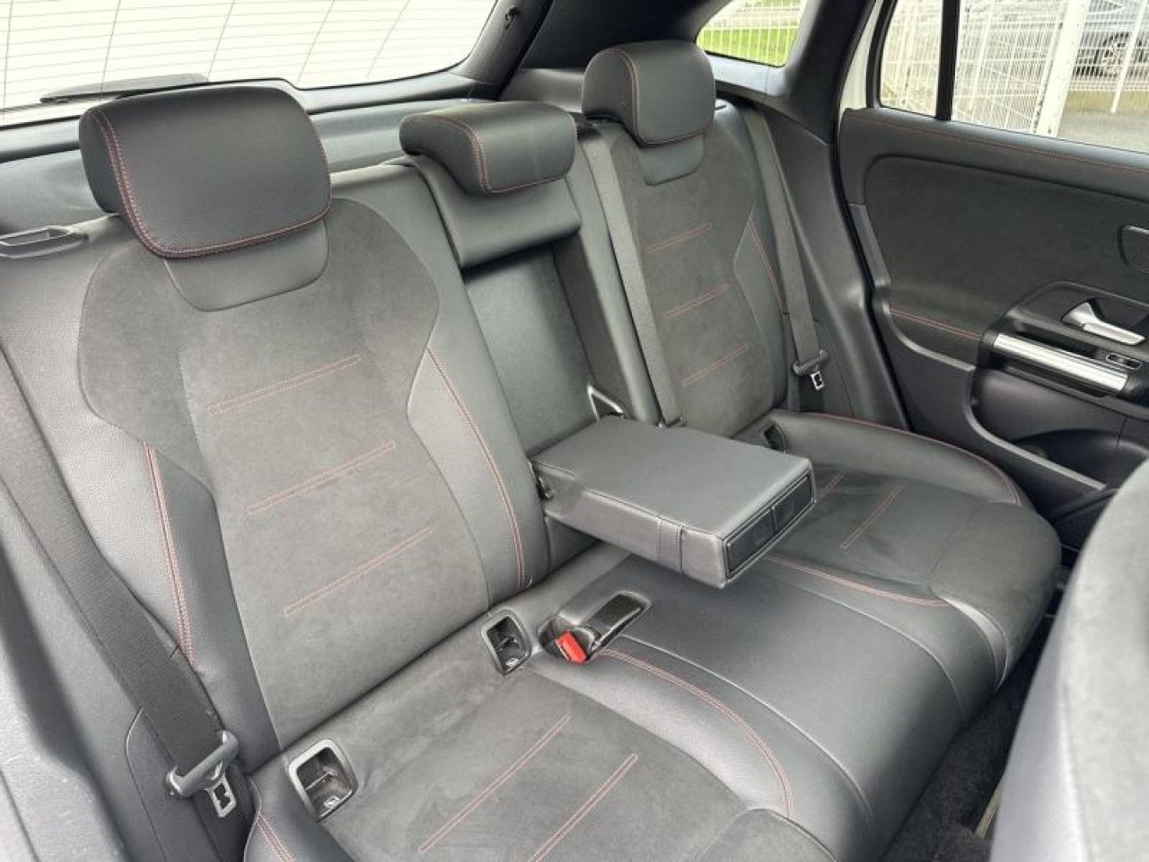 Photo du v&eacute;hicule 13 / 18