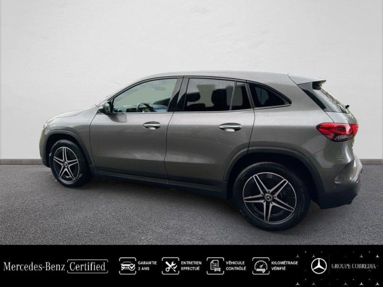 Photo du v&eacute;hicule 3 / 18