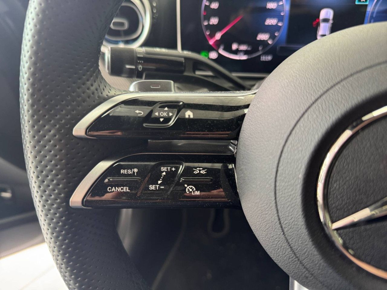 Photo du v&eacute;hicule 12 / 18