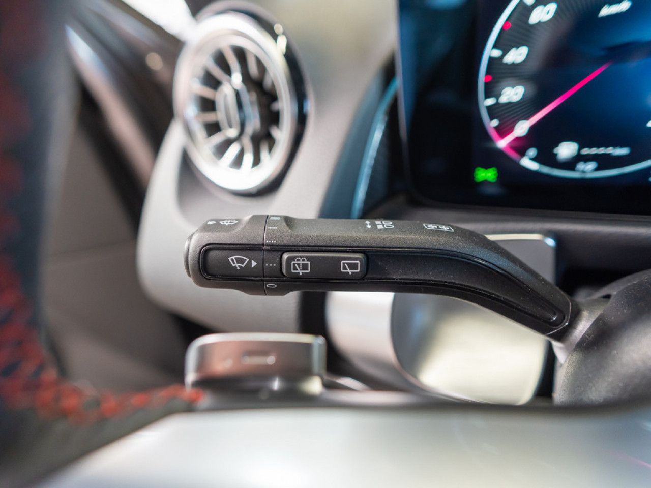 Mercedes-Benz GLB – Bild 16