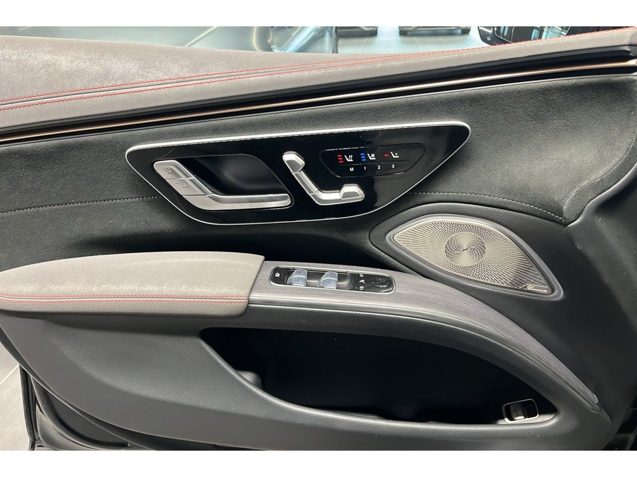 Photo du v&eacute;hicule 18 / 18