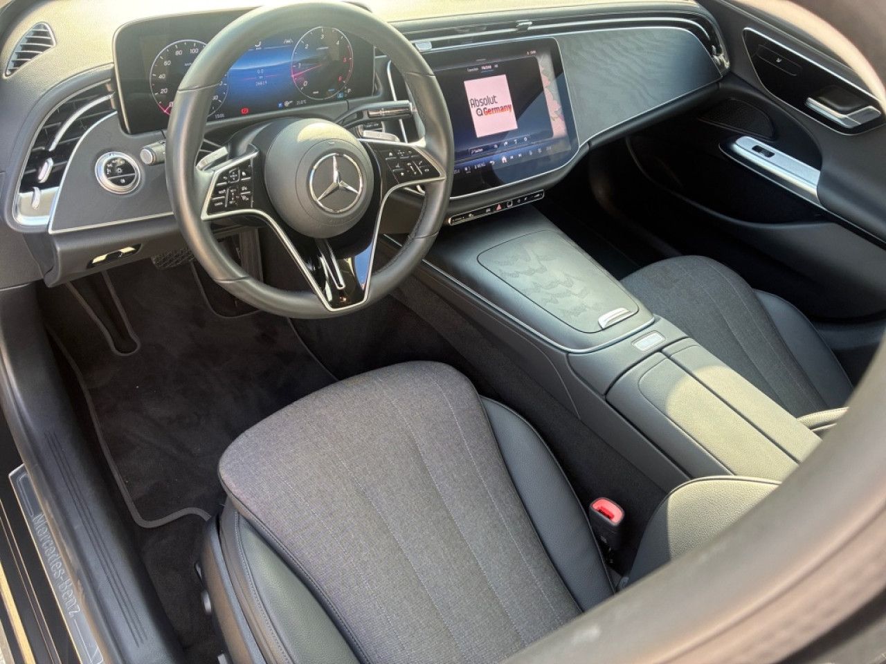 Mercedes-Benz E-Klasse – Bild 18