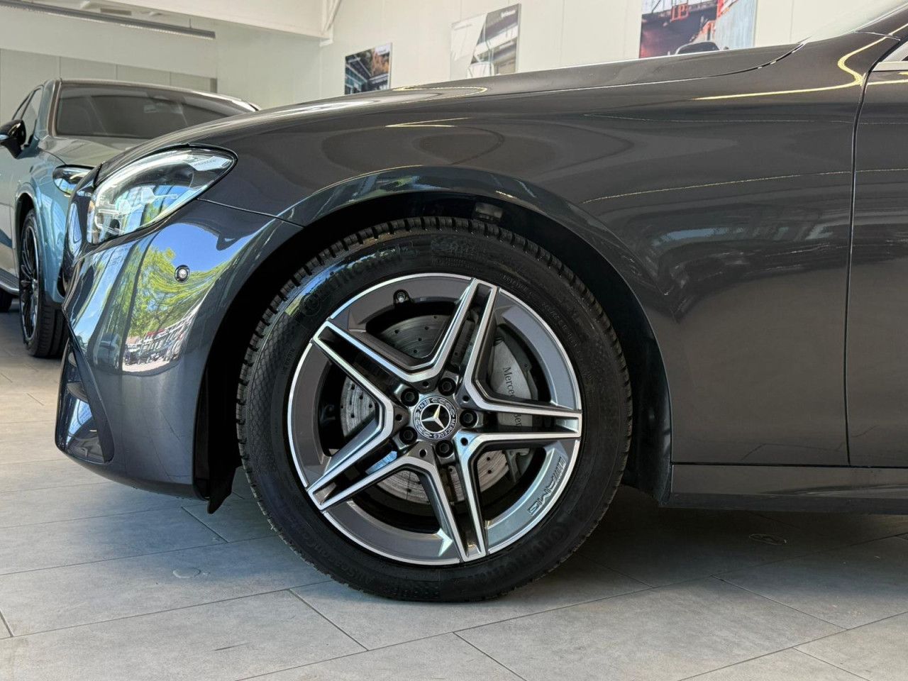 Mercedes-Benz E-Klasse – Bild 13