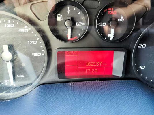 Vehicle image 9 / 9