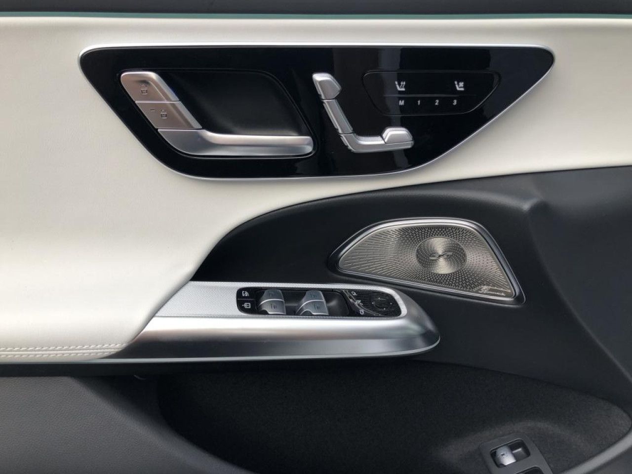 Mercedes-Benz E-Klasse – Bild 15