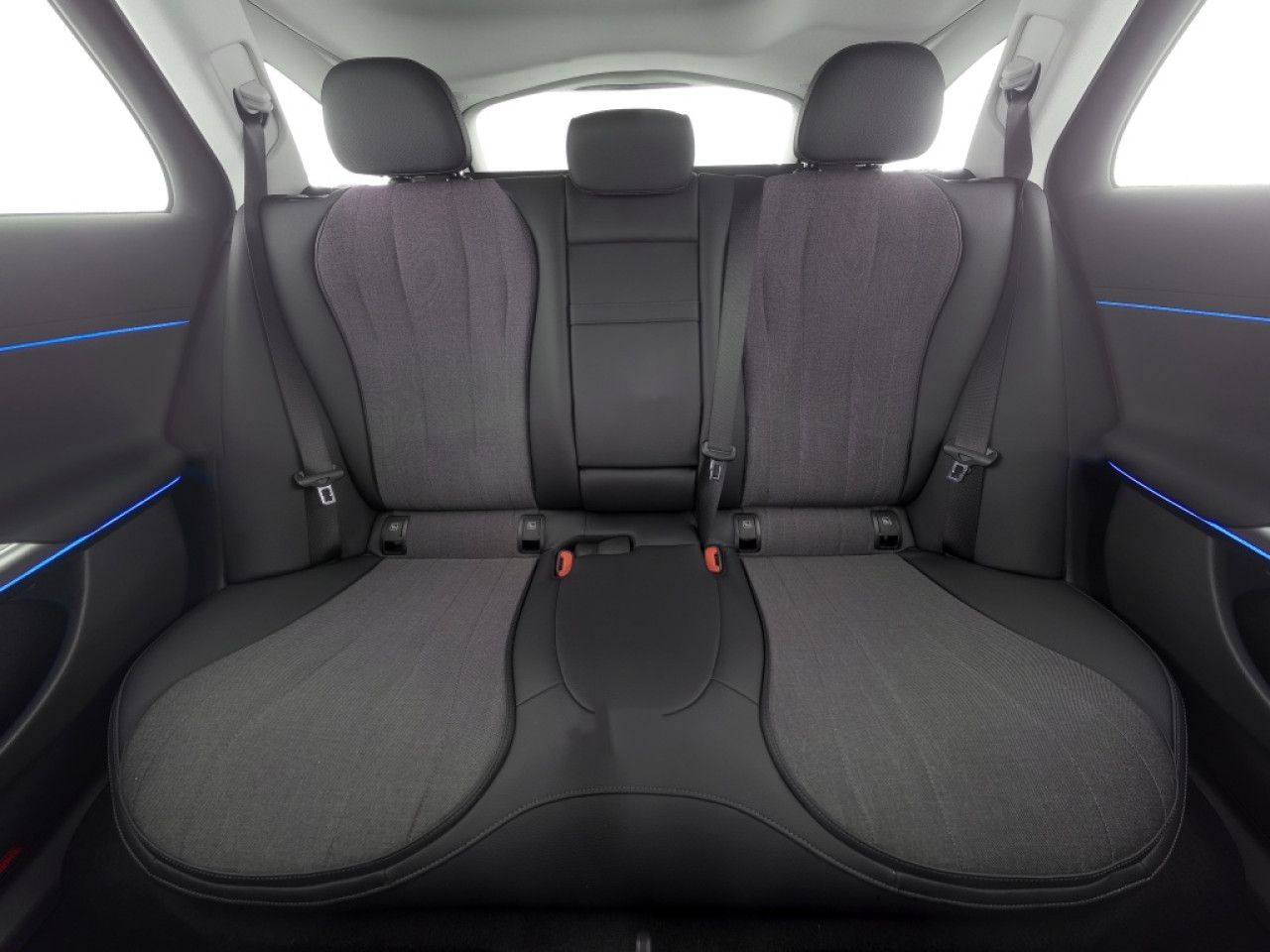 Mercedes-Benz E-Klasse – Bild 20