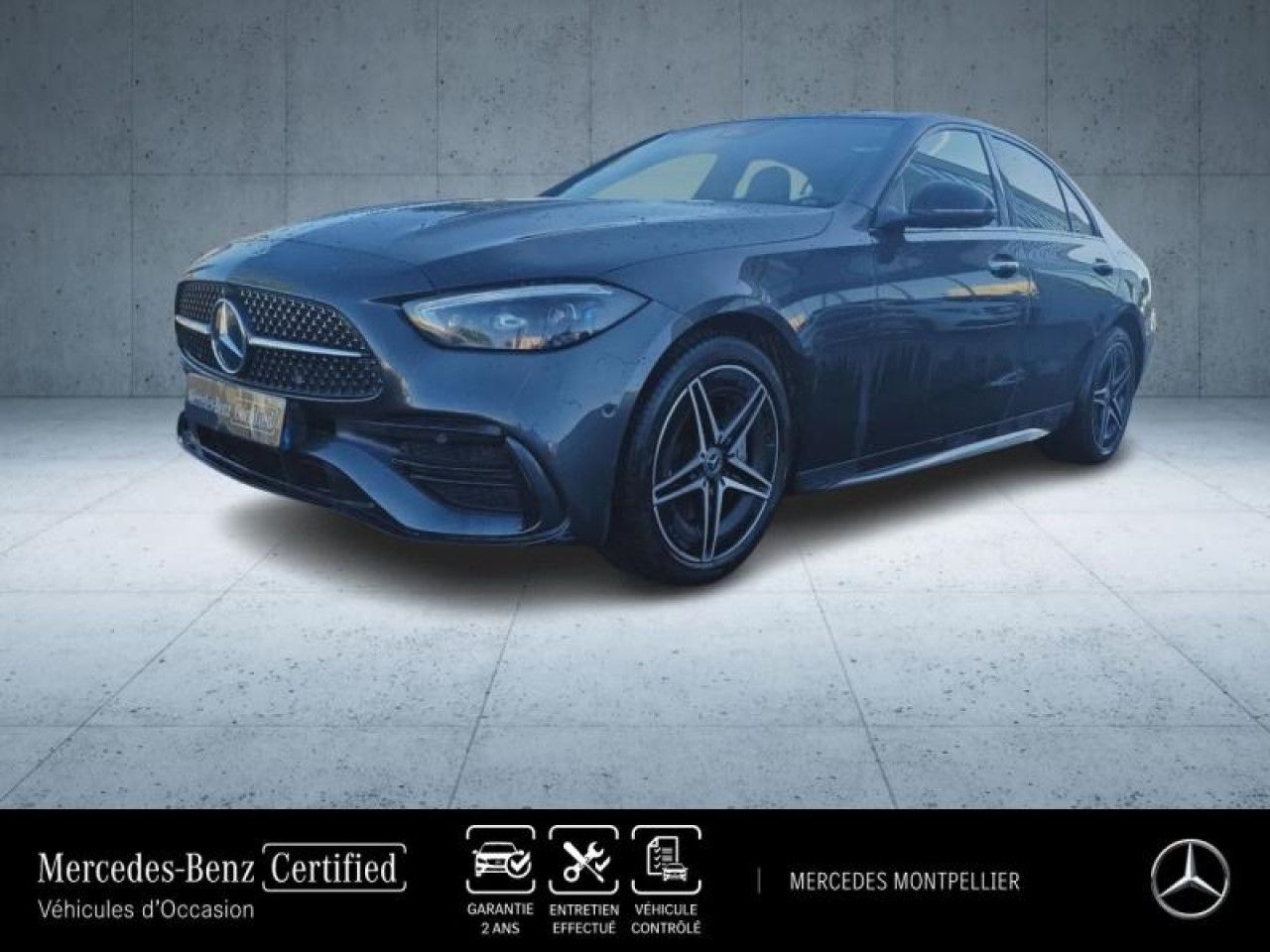 Photo du v&eacute;hicule 1 / 18