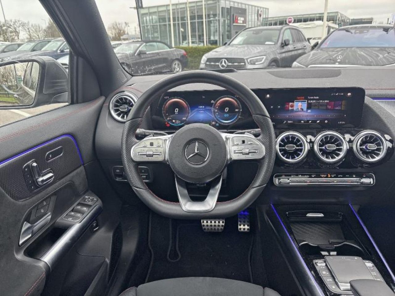 Photo du v&eacute;hicule 10 / 18