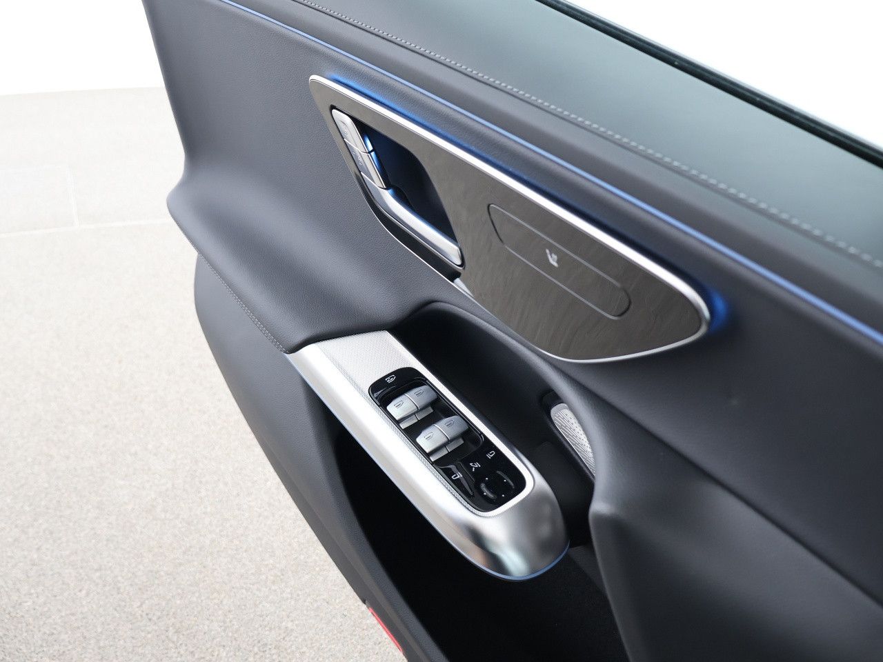 Mercedes-Benz E-Klasse – Bild 13