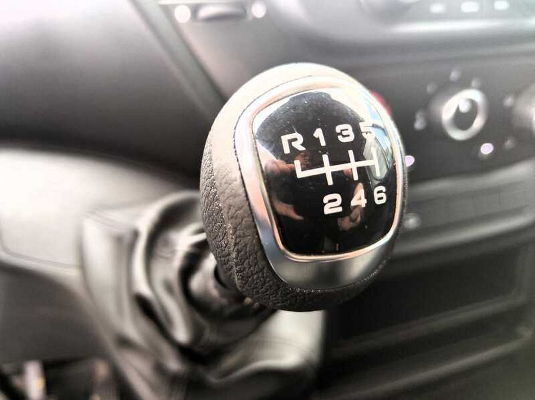 IVECO | 35C14 FURGONE CON SPONDA