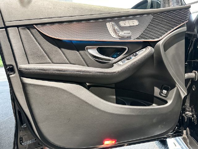 Mercedes-Benz EQC 400  Service