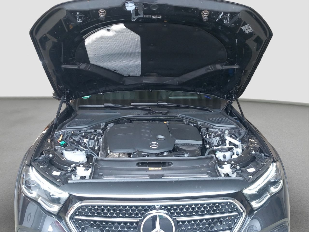 Mercedes-Benz E-Klasse – Bild 15