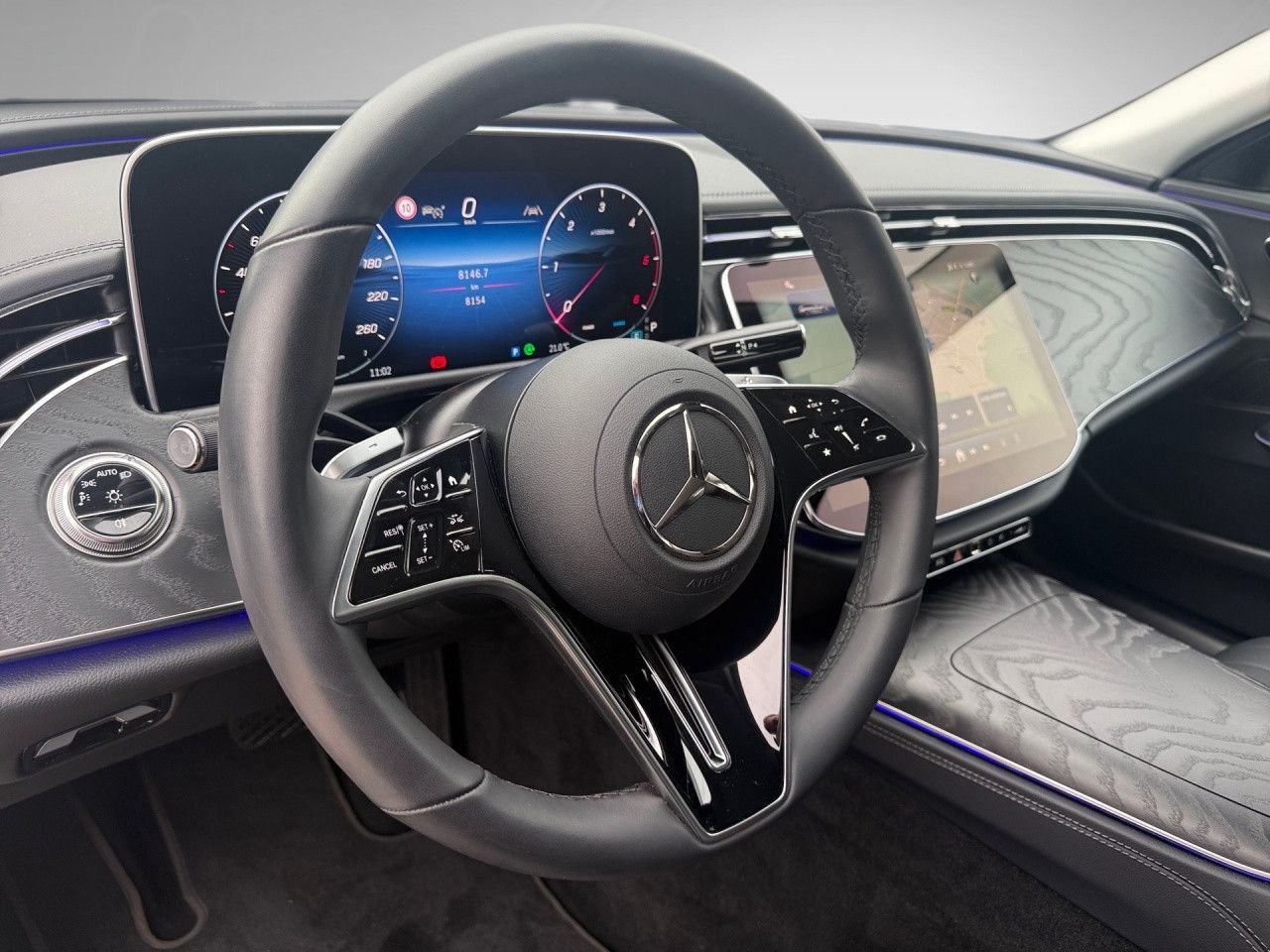 Mercedes-Benz E-Klasse – Bild 15