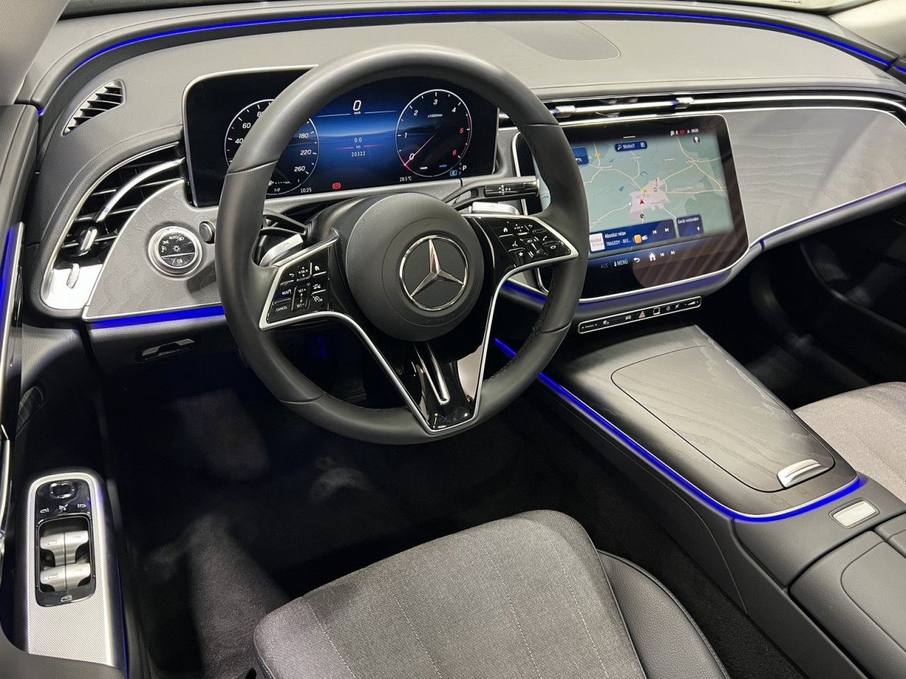 Mercedes-Benz E-Klasse – Bild 13