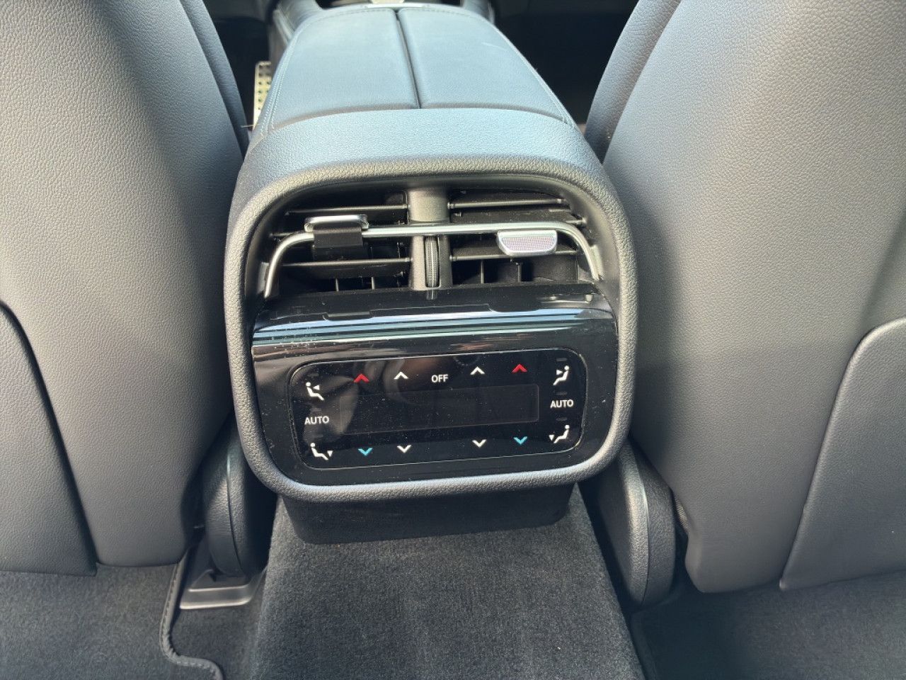 Mercedes-Benz E-Klasse – Bild 30
