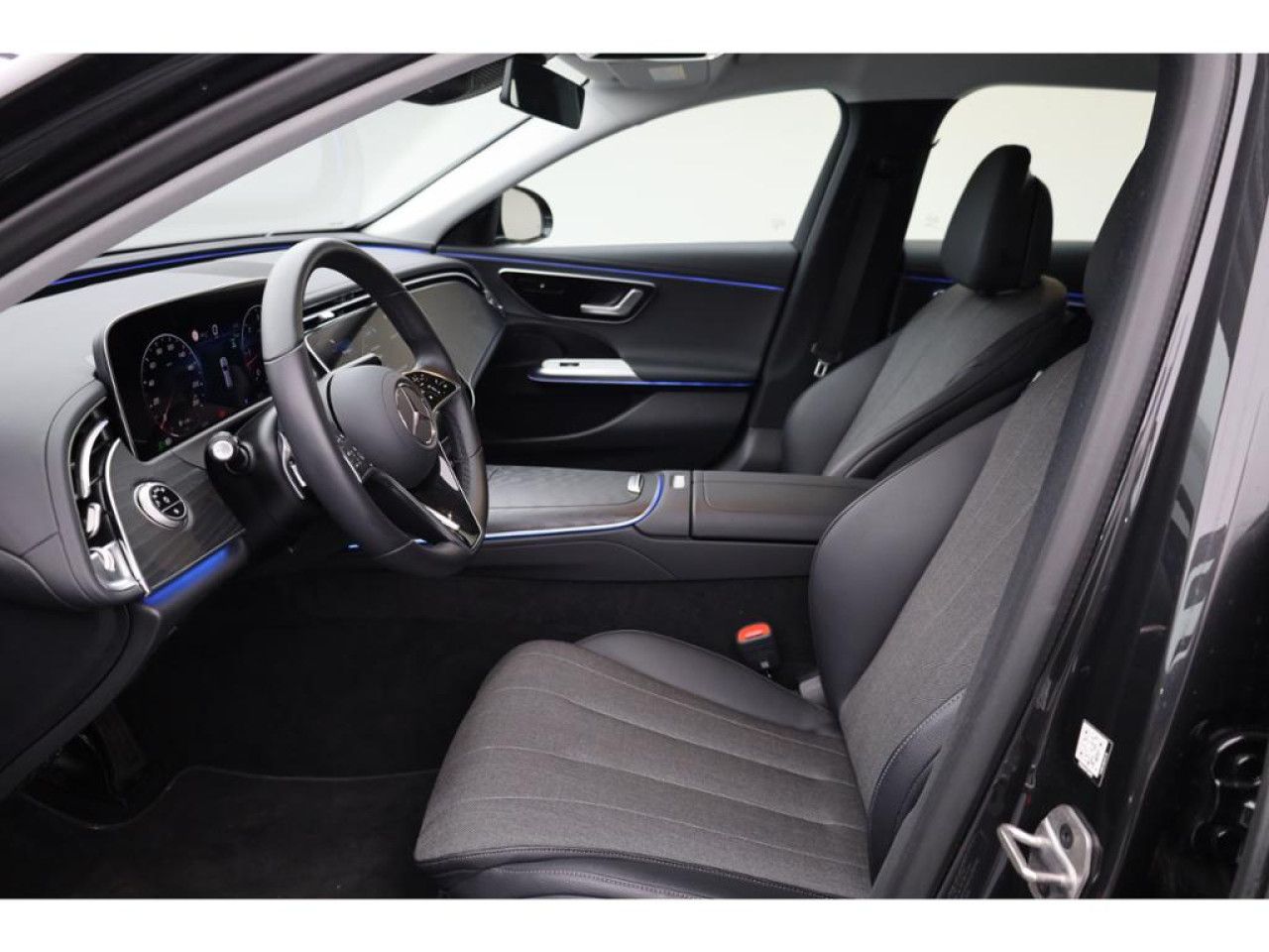 Mercedes-Benz E-Klasse – Bild 9