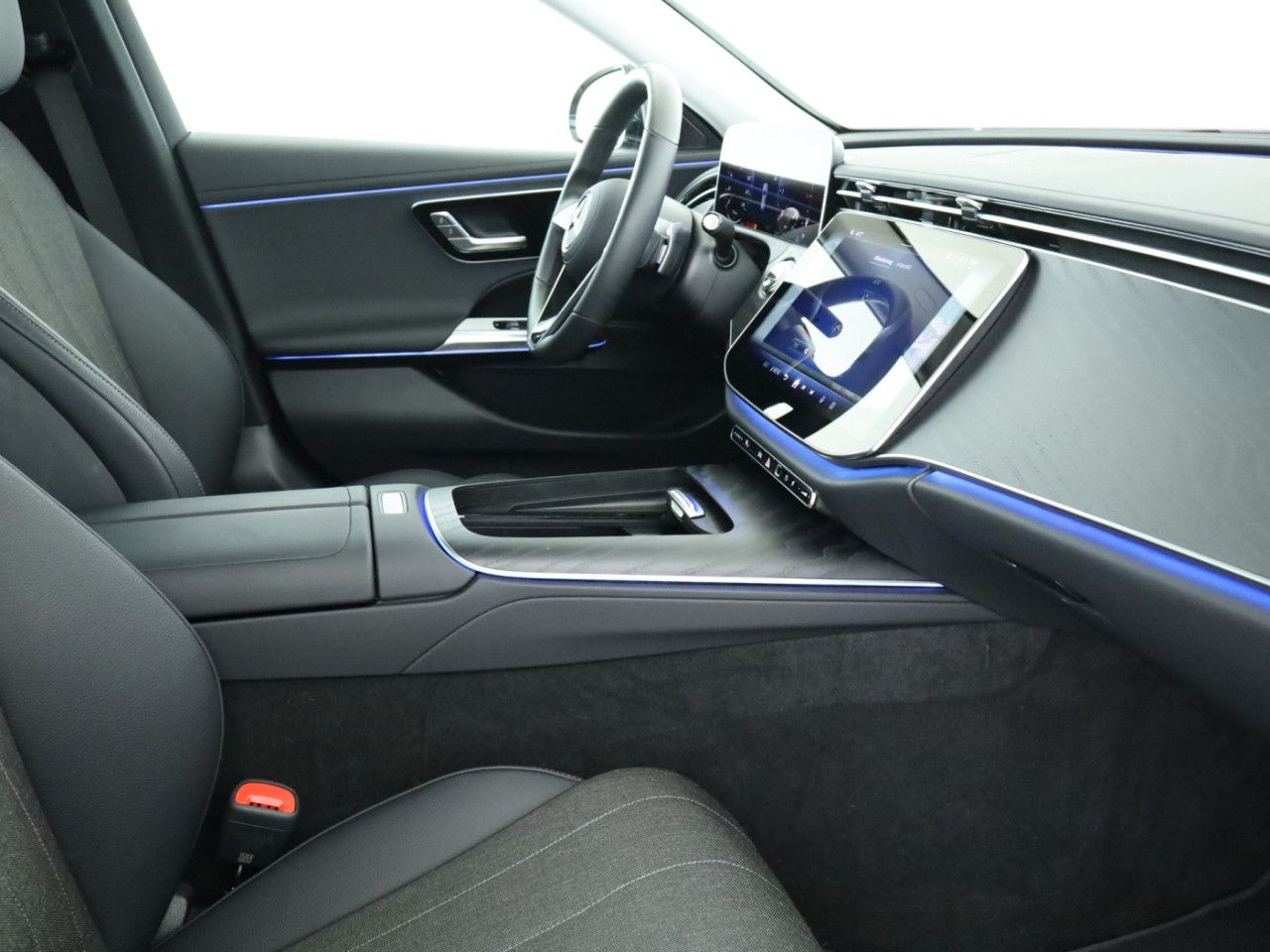 Mercedes-Benz E-Klasse – Bild 17