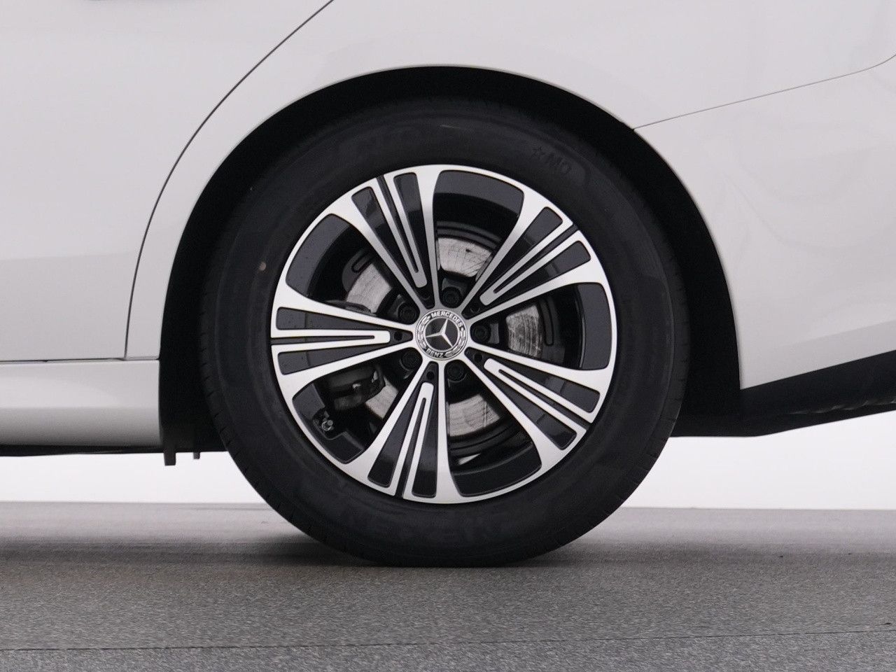 Mercedes-Benz E-Klasse – Bild 20