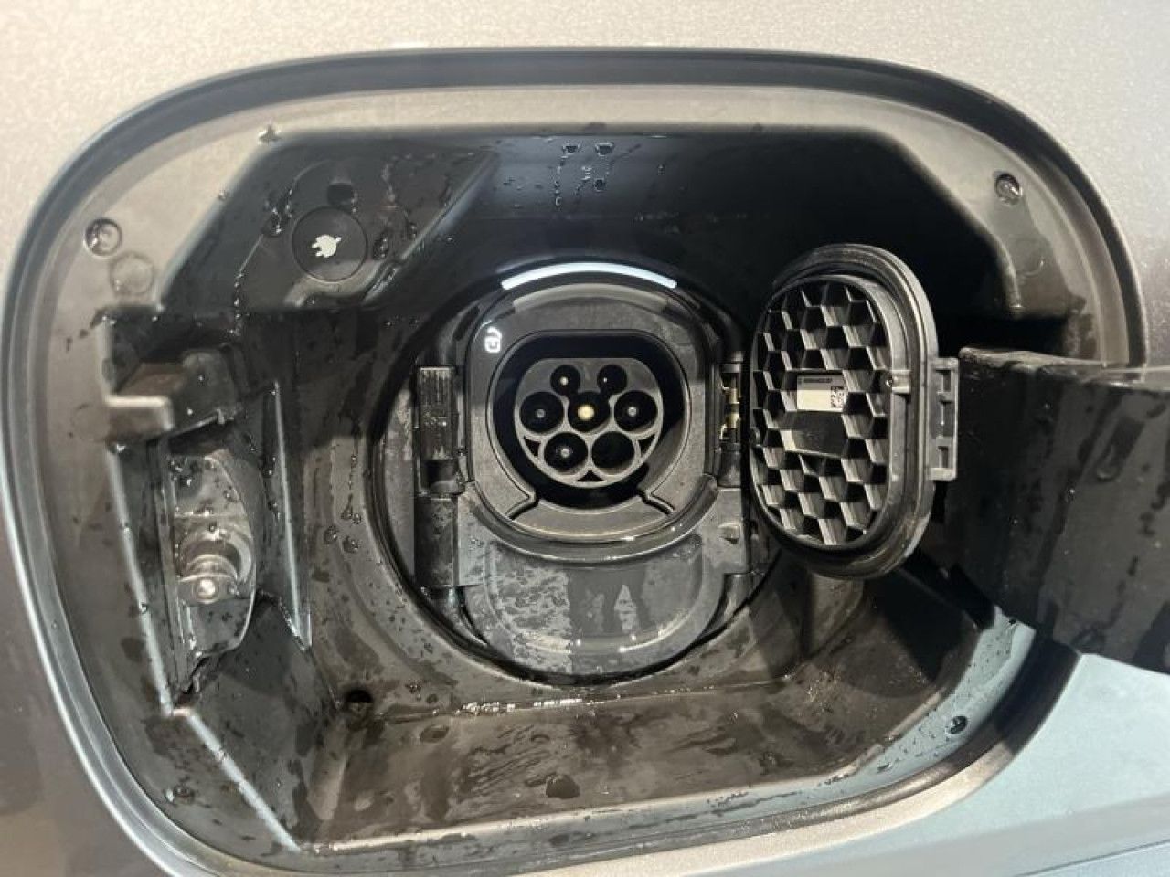 Photo du v&eacute;hicule 16 / 18