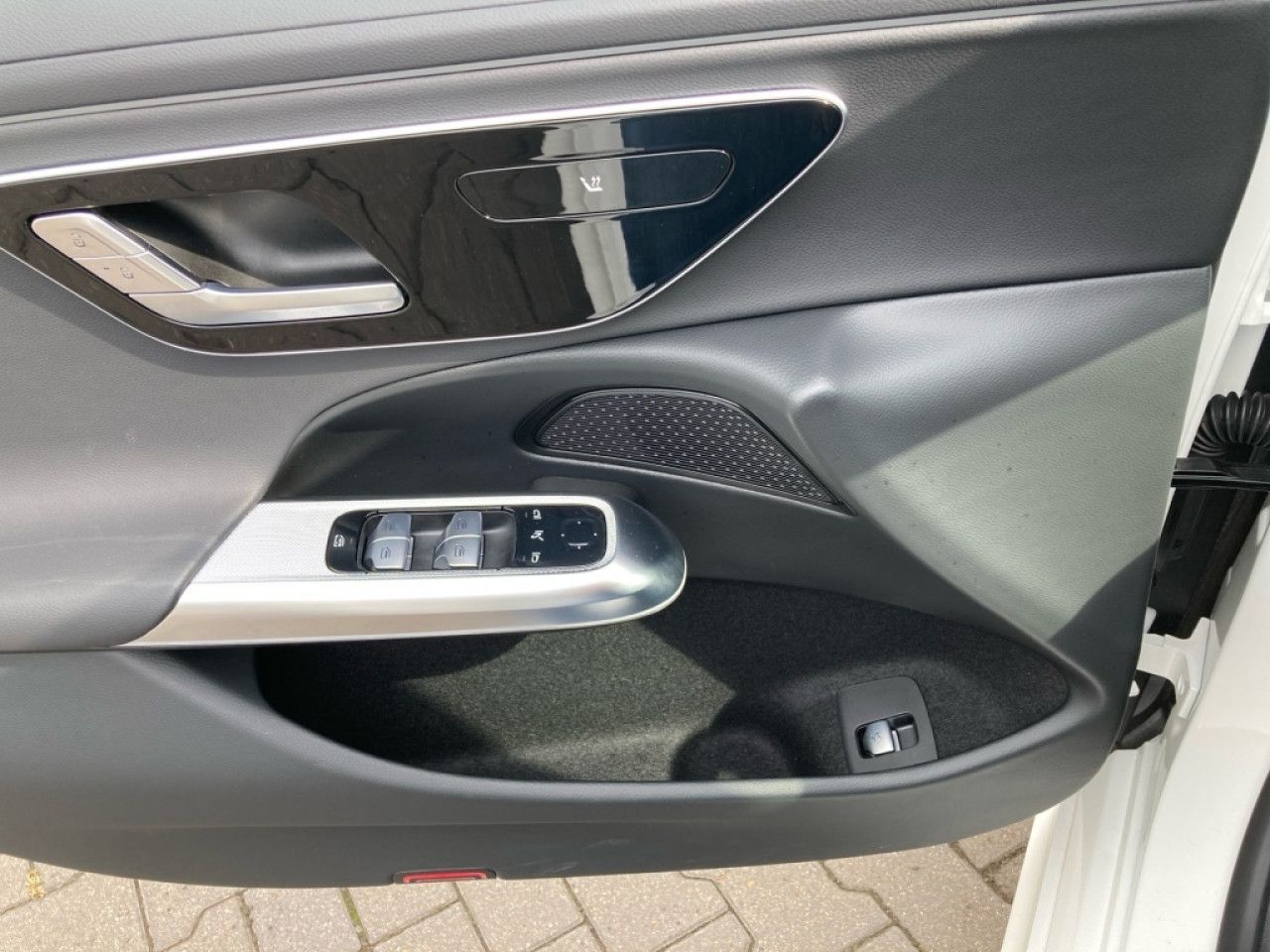 Mercedes-Benz E-Klasse – Bild 16