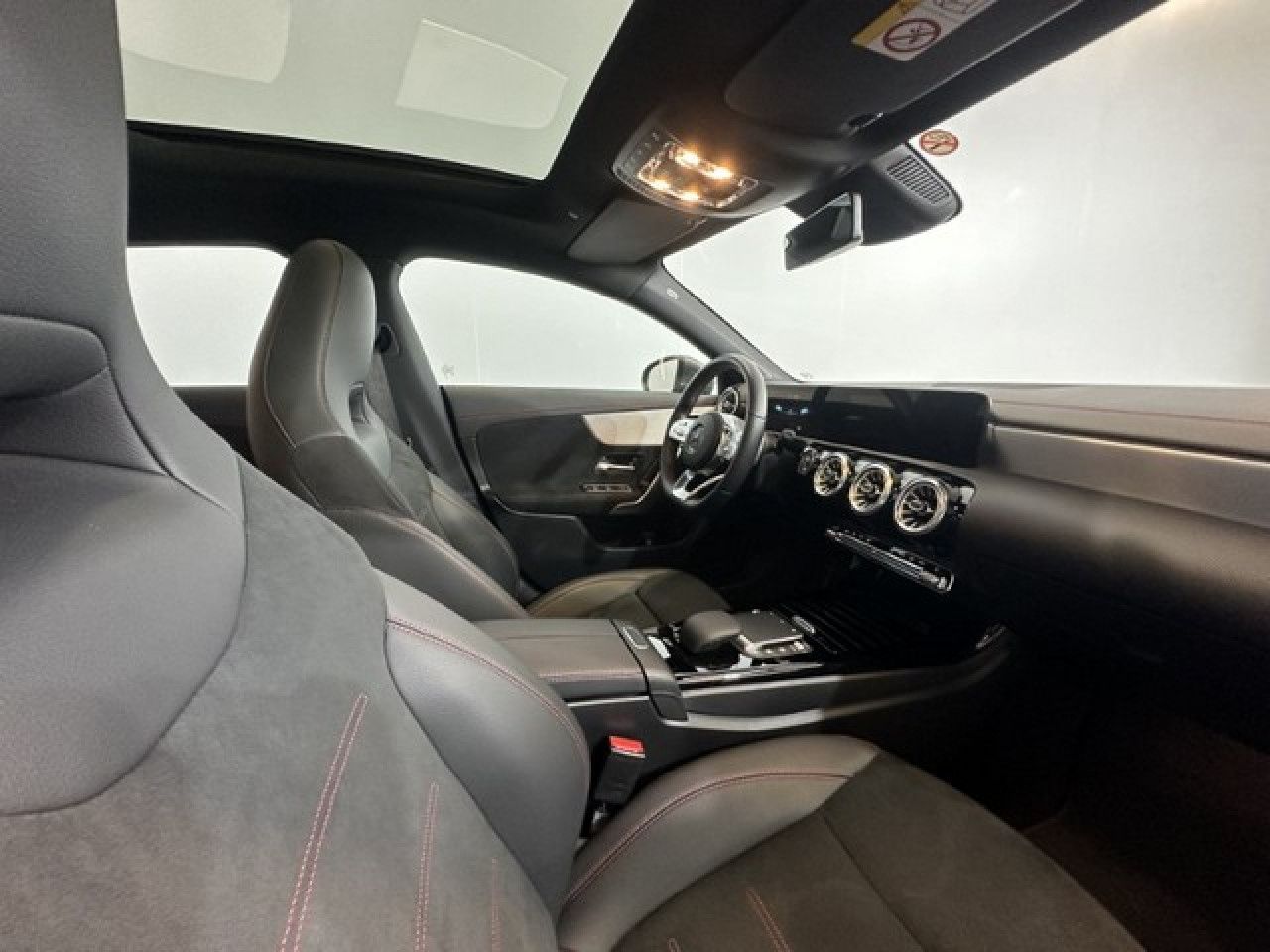 Imagem do ve&iacute;culo 10 / 19