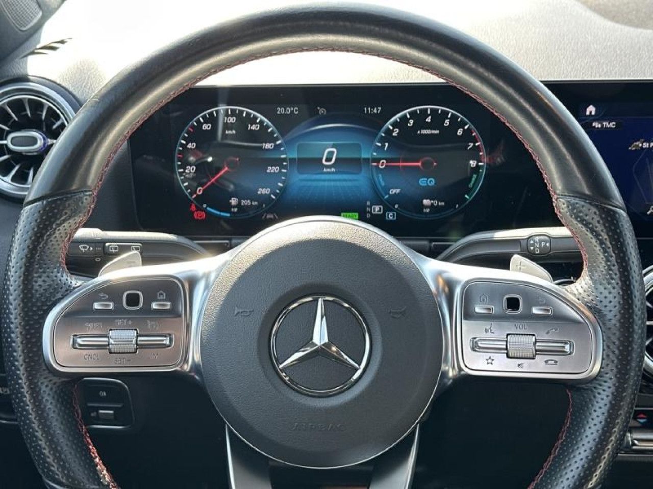 Photo du v&eacute;hicule 9 / 18