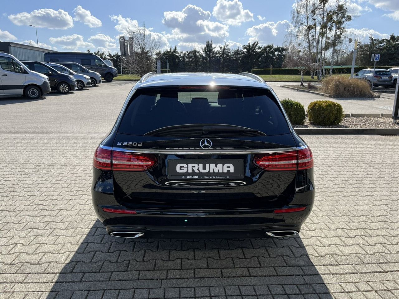 Mercedes-Benz E-Klasse – Bild 8