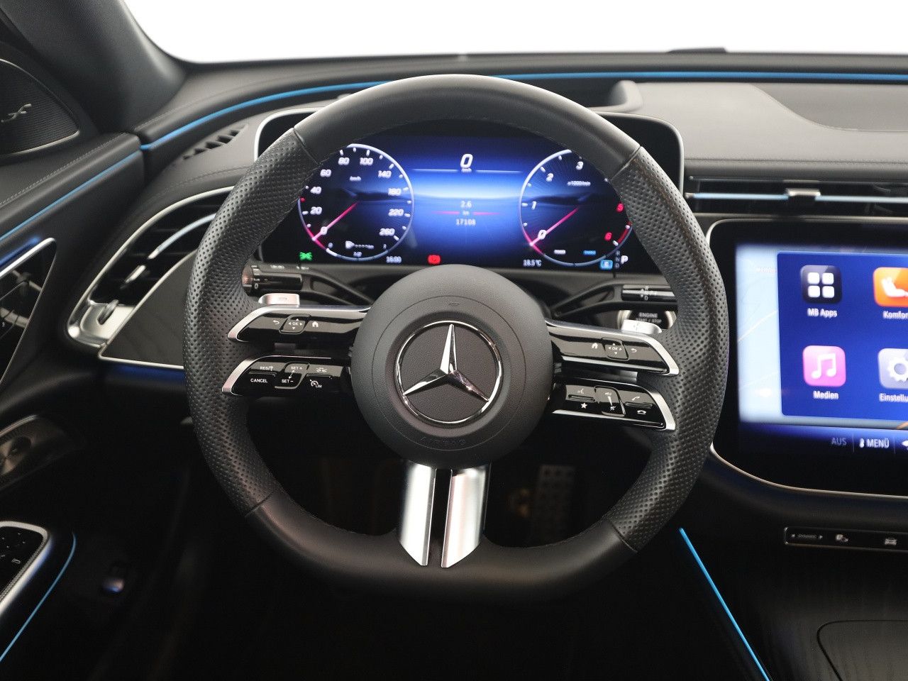 Mercedes-Benz E-Klasse – Bild 11