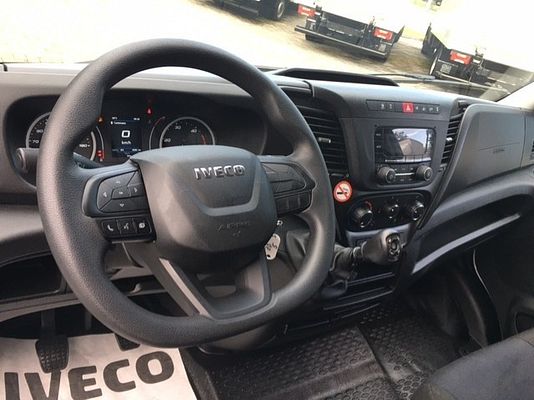 Vehicle image 11 / 11