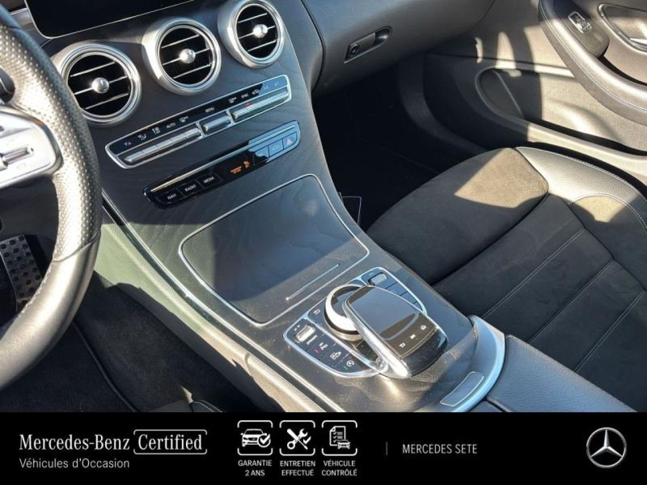 Photo du v&eacute;hicule 14 / 18