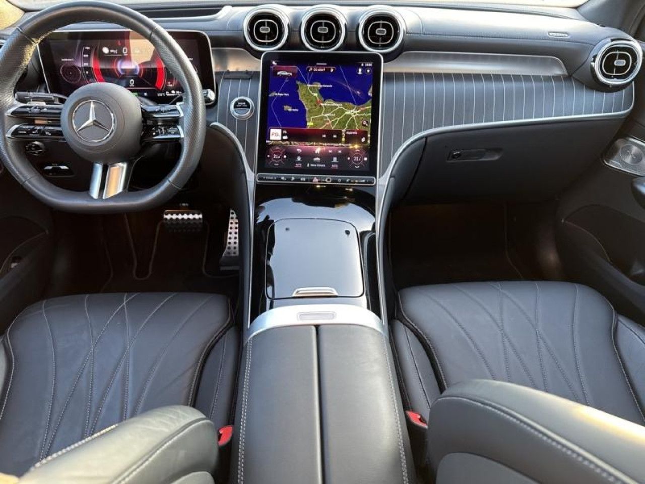 Photo du v&eacute;hicule 10 / 18