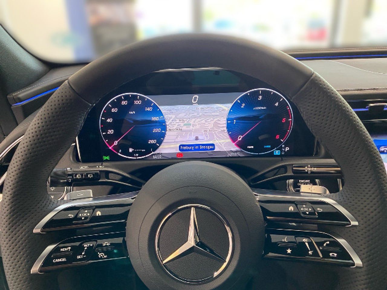 Mercedes-Benz E-Klasse – Bild 8