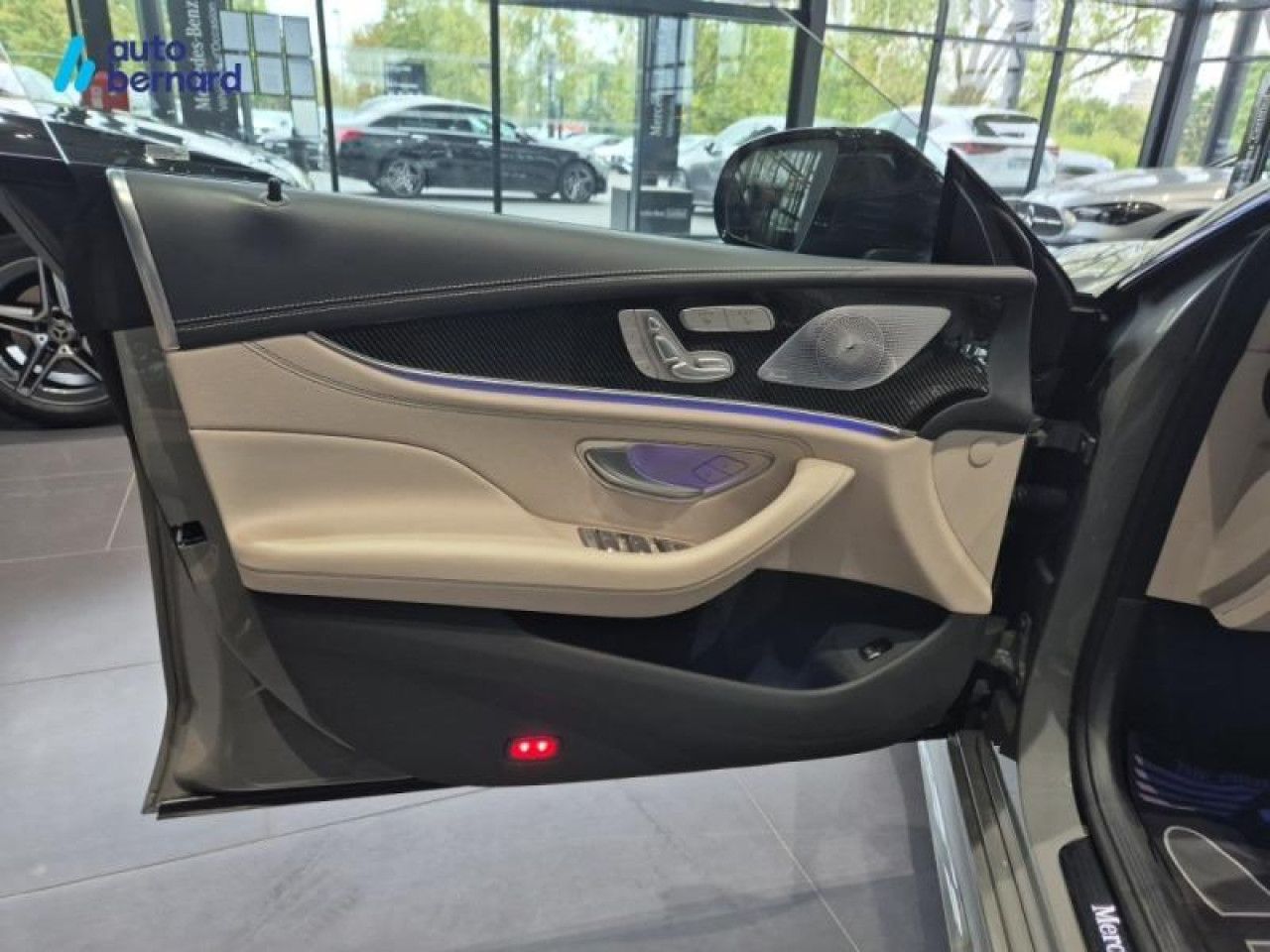 Photo du véhicule 12 / 18