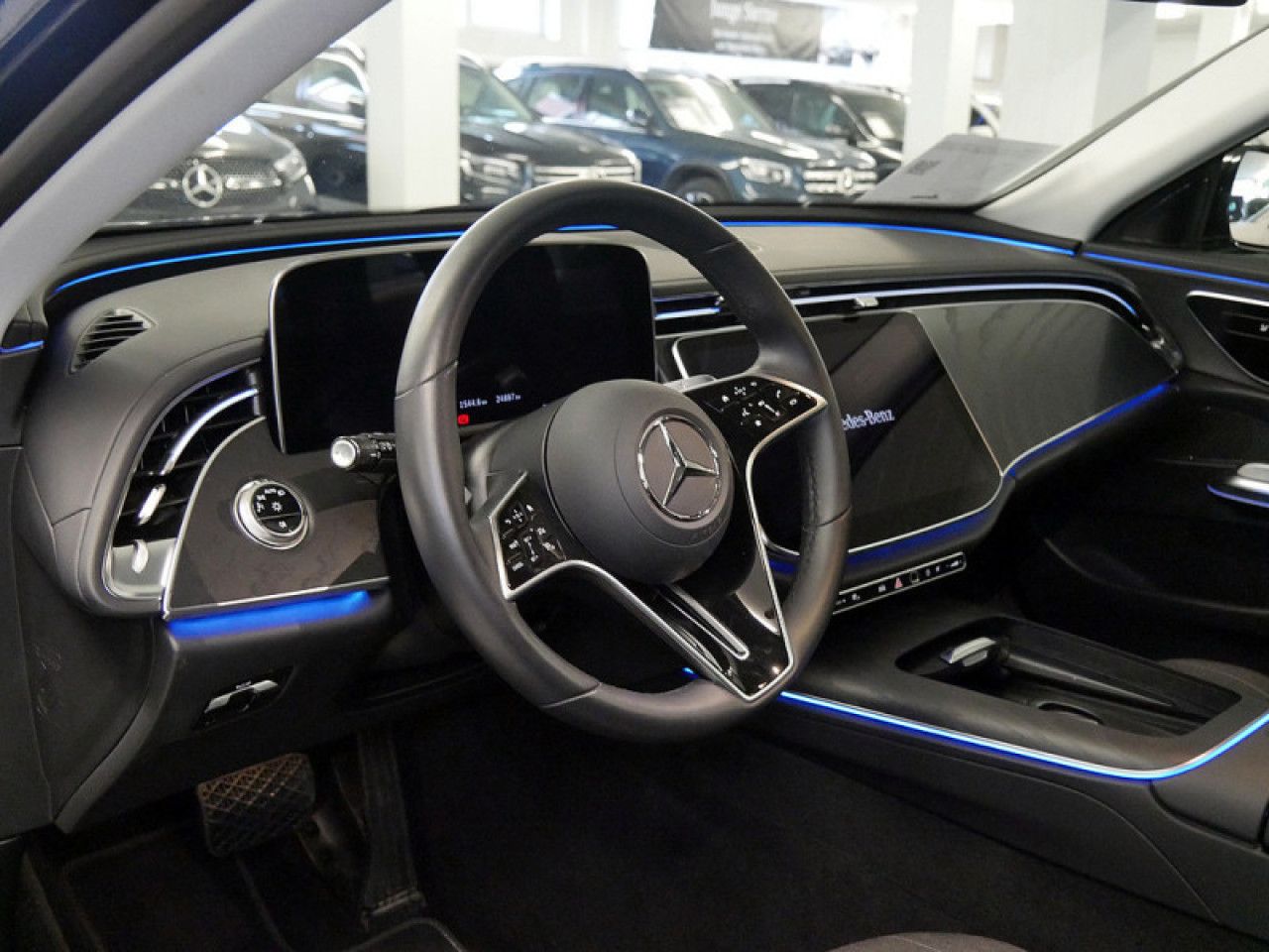 Mercedes-Benz E-Klasse – Bild 13