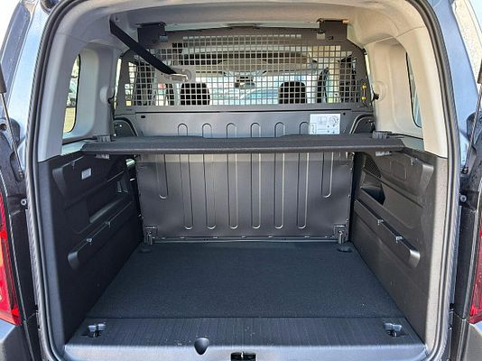 Vehicle image 7 / 15