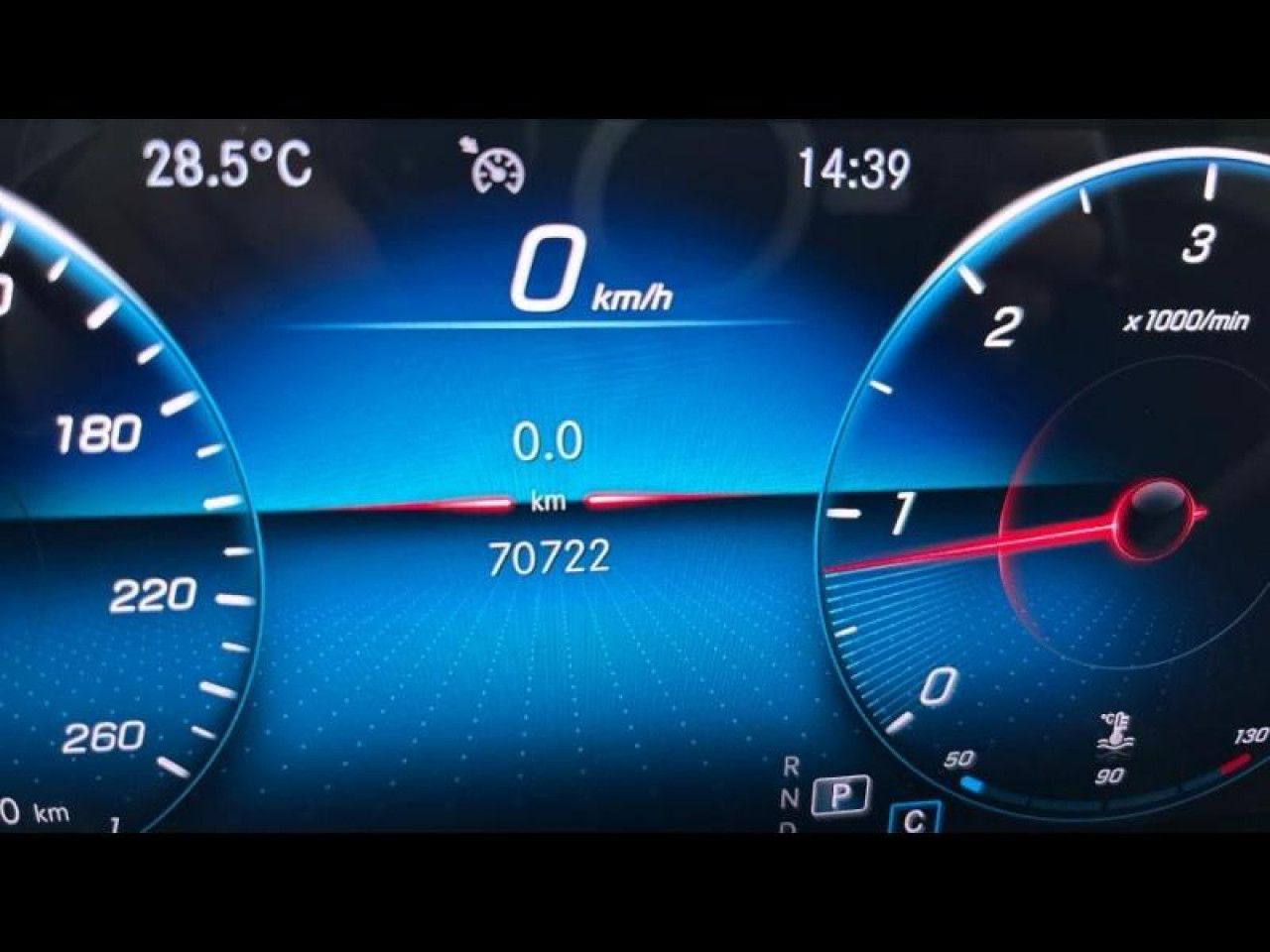 Photo du v&eacute;hicule 9 / 18