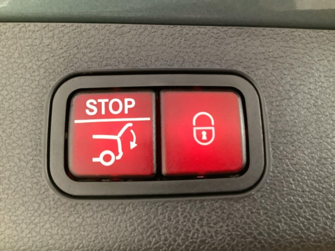 Mercedes-Benz E-Klasse – Bild 17